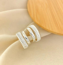 Load image into Gallery viewer, BRINCO EAR HOOK GRANDE
