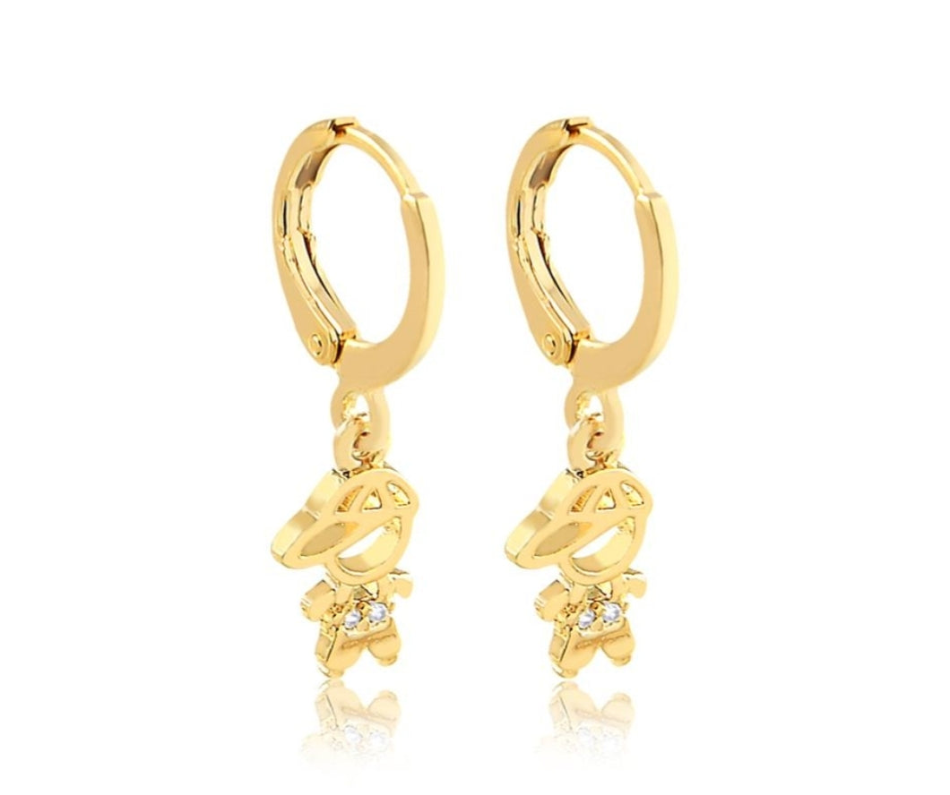 ARGOLA COM PINGENTE MENINO CRAVEJADO